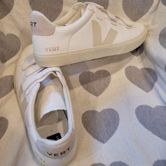 New VEJA / VERT (Brazil) Velcro shoes - Picture 2 of 5